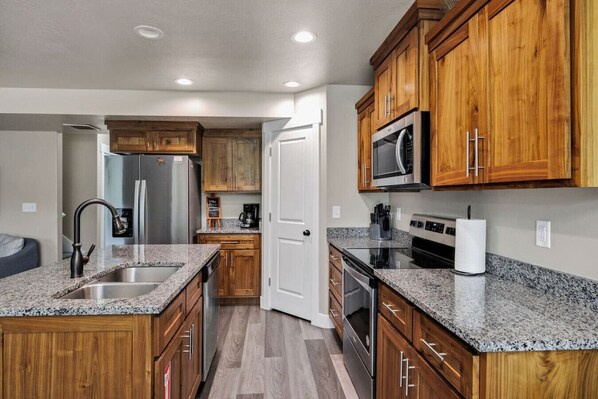 Microwave, oven, stovetop, dishwasher