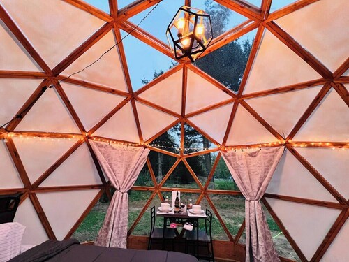Starlit Haven/Private hot tub/Pet Friendly