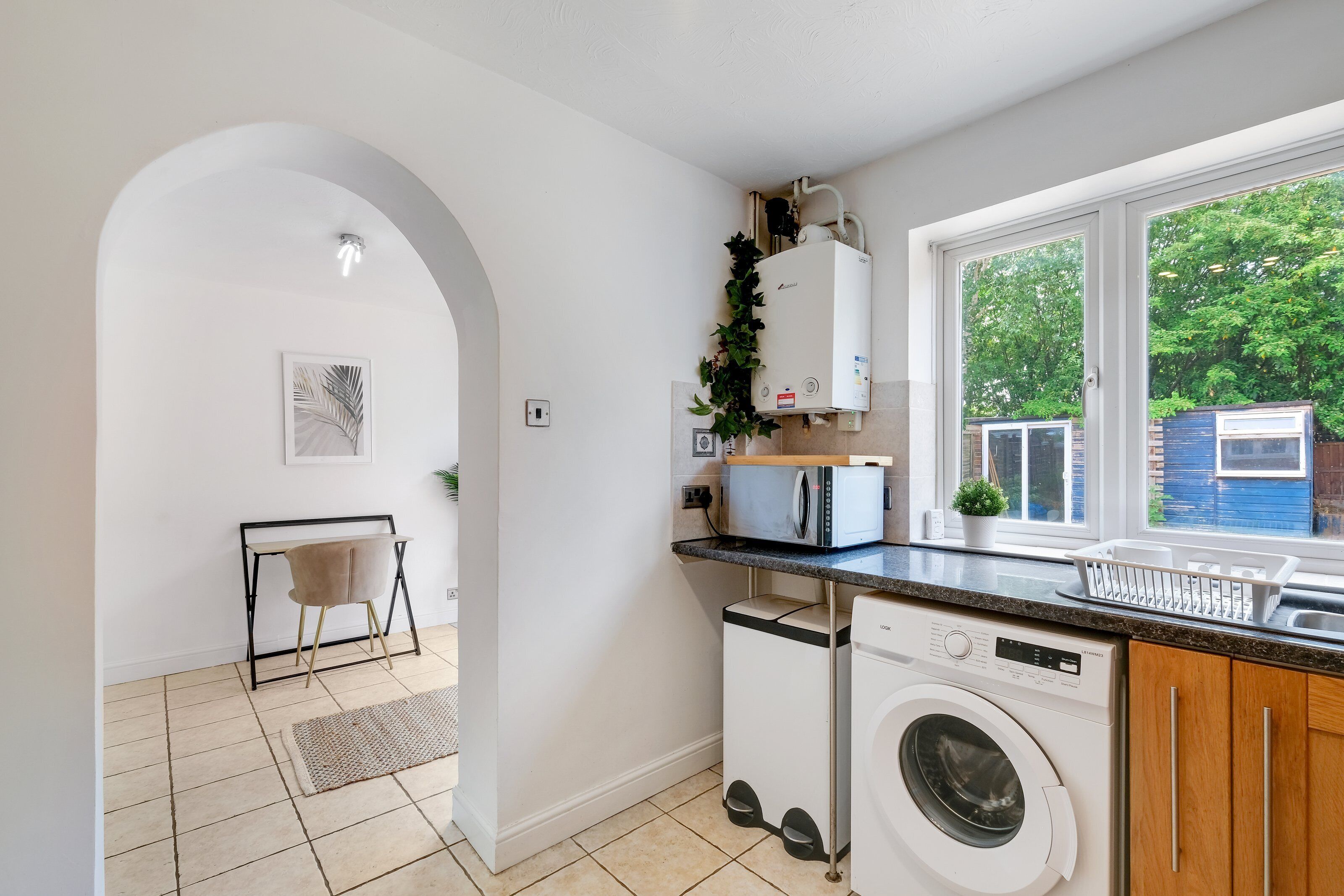 Family House, Patio | Private kitchen | Microwave, oven, stovetop, cookware/dishes/utensils