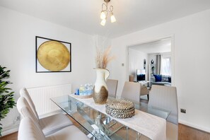 Family House, Patio | Dining room