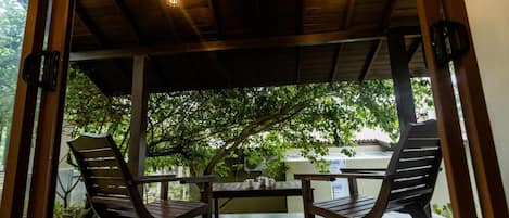 Chambre Double Deluxe, vue plage | Terrasse/Patio