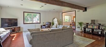 Gorgeous Rhinebeck Ranch with private Pool