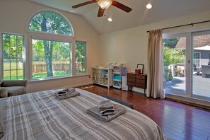 4 chambres, fer et planche à repasser, Wi-Fi gratuit, draps fournis