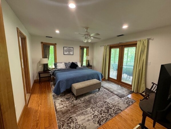 3 Schlafzimmer, Bügeleisen/Bügelbrett, WLAN, Bettwäsche