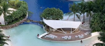 The Bahama Hammock - Azure