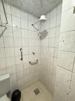 Estudio básico | Baño