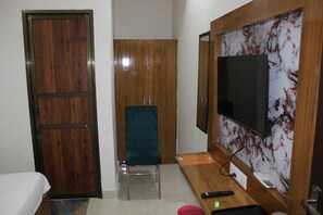 1 slaapkamer, een strijkplank/strijkijzer, wifi, beddengoed