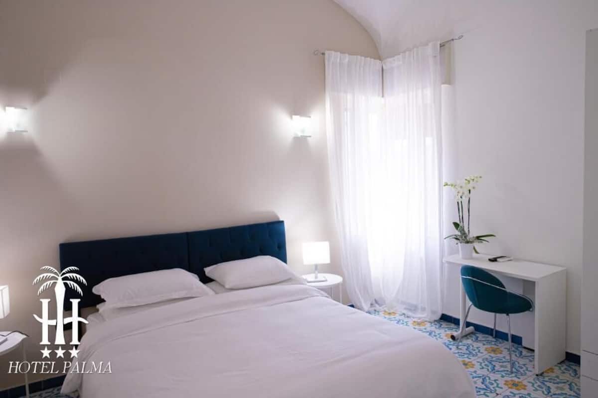 Superior Double Room | In-room safe, desk, iron/ironing board, free WiFi