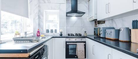 Fridge, microwave, oven, stovetop