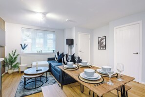 Interior - 15% Off | Free Parking | Fast Wi-Fi | Stockport (Greater Manchester)