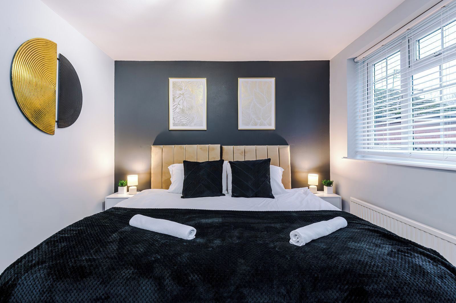 2 bedrooms, iron/ironing board, Internet, bed sheets
