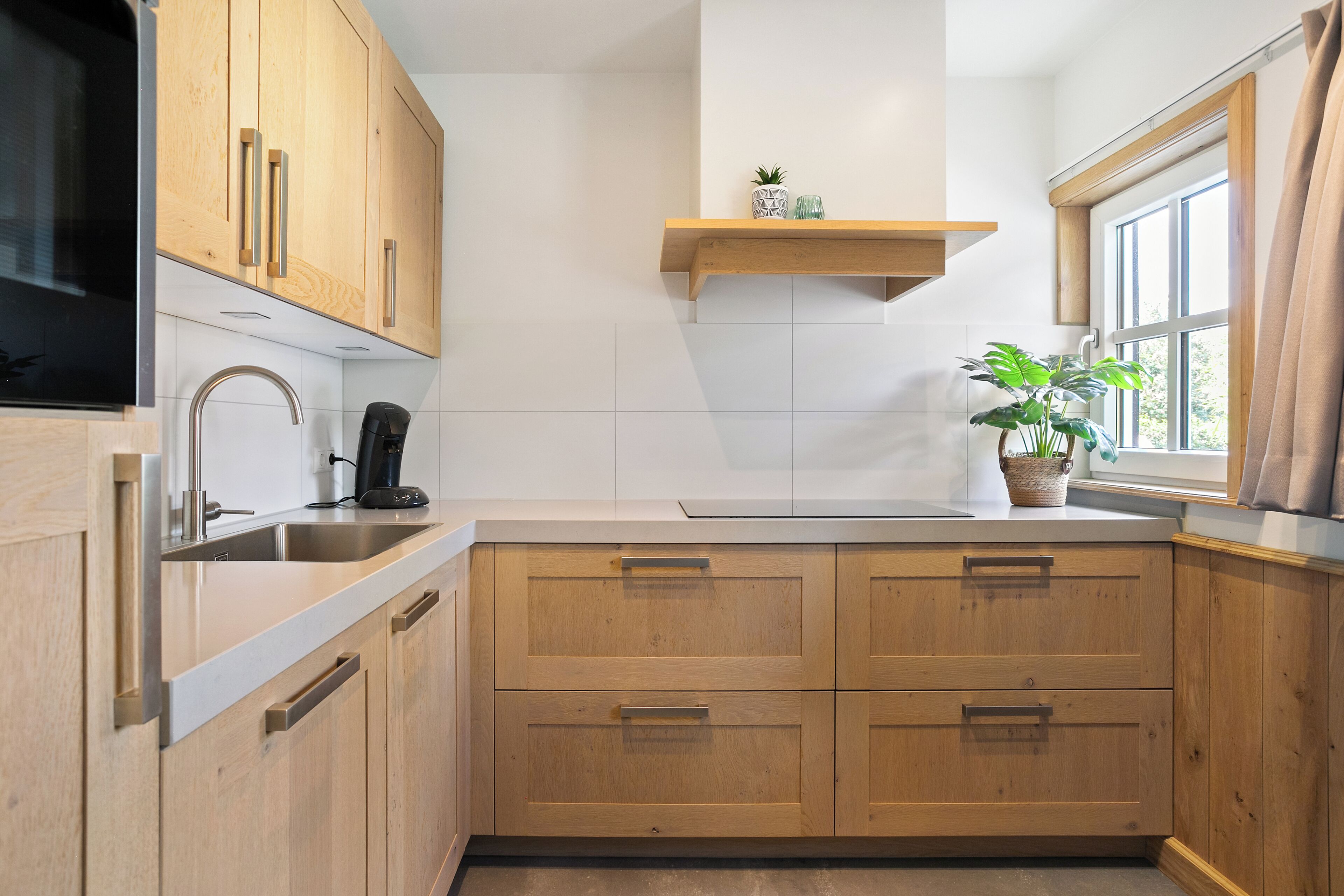 Mikrowelle, Ofen, Geschirrspüler