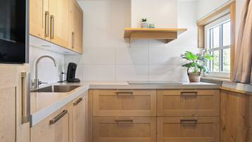 Microwave, oven, dishwasher