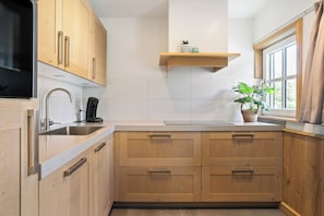 Microwave, oven, dishwasher