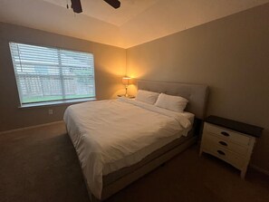 3 bedrooms, WiFi, bed sheets - Spacious 3 Bed/2Bath House in Conroe (Conroe)