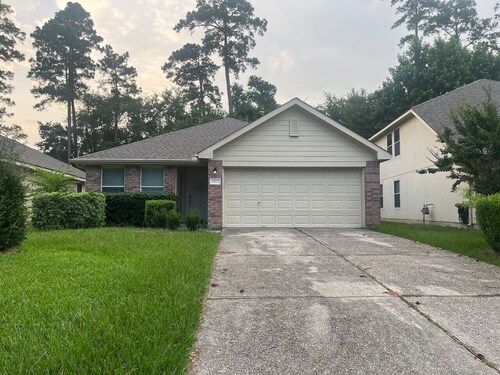 Spacious 3 Bed/2Bath House in Conroe