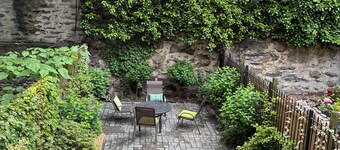 Spacious 3-story Manhattan townhouse in vibrant West Harlem, sleeps 8.