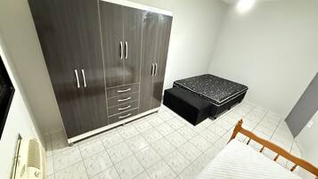 Apartment | Blackout curtains, iron/ironing board, free WiFi