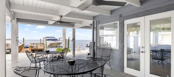 Beautiful Oceanfront 4BR Palm Harbor home w/ pool, chef's kitchen, and boat dock