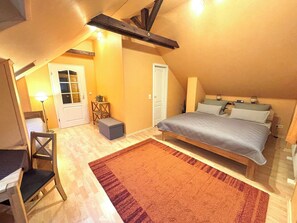 1 bedroom, iron/ironing board, travel cot, free WiFi