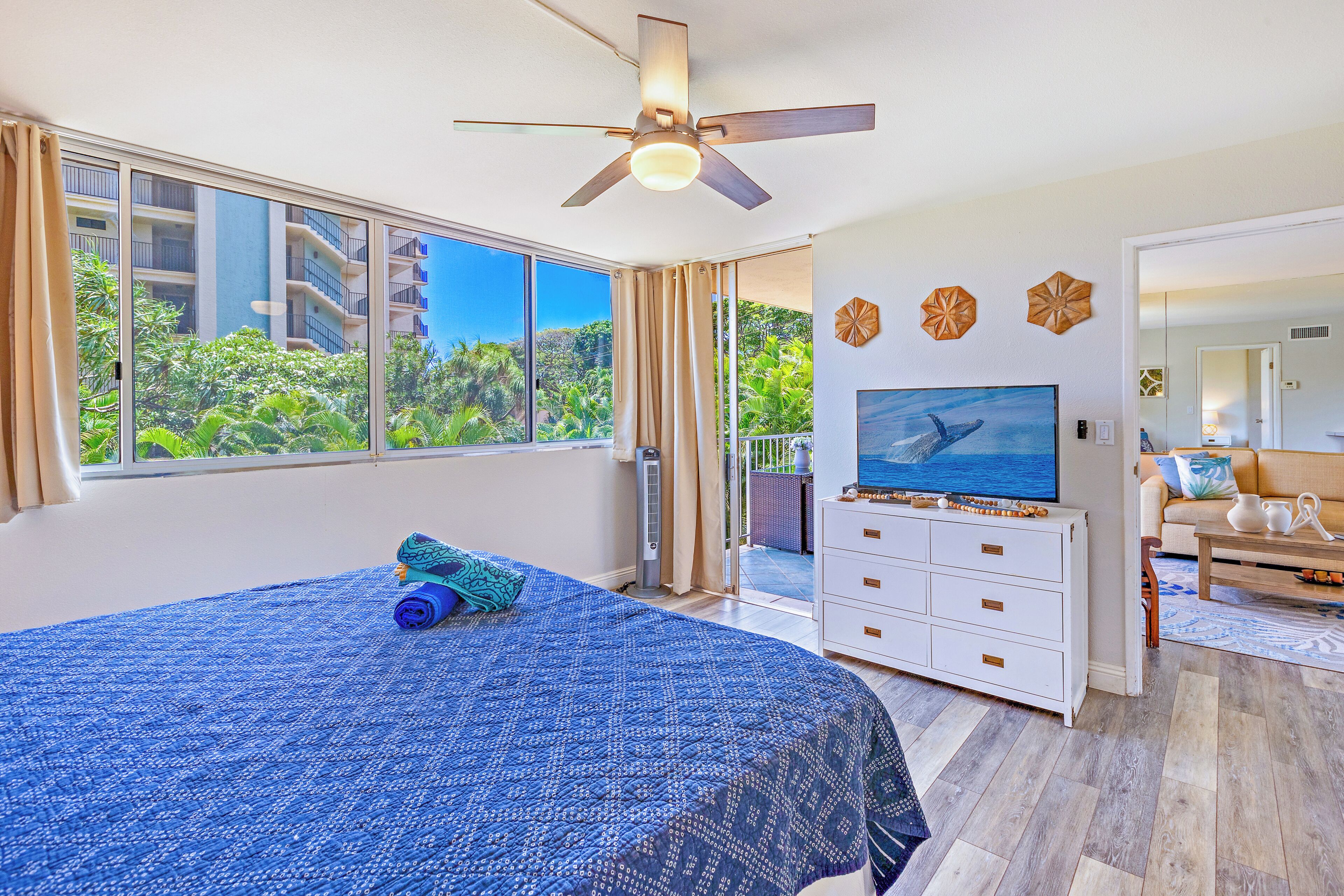 2 bedrooms, iron/ironing board, travel crib, WiFi (free)