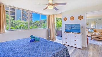 2 bedrooms, iron/ironing board, travel crib, WiFi (free)