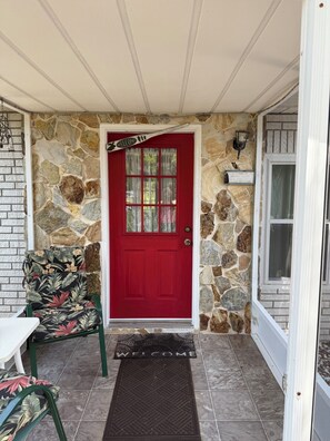 Exterior detail - “30 Day or more rental” Private RAINBOW RIVER access! (Dunnellon)