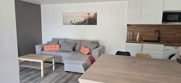 Smart TV, table football, ping pong