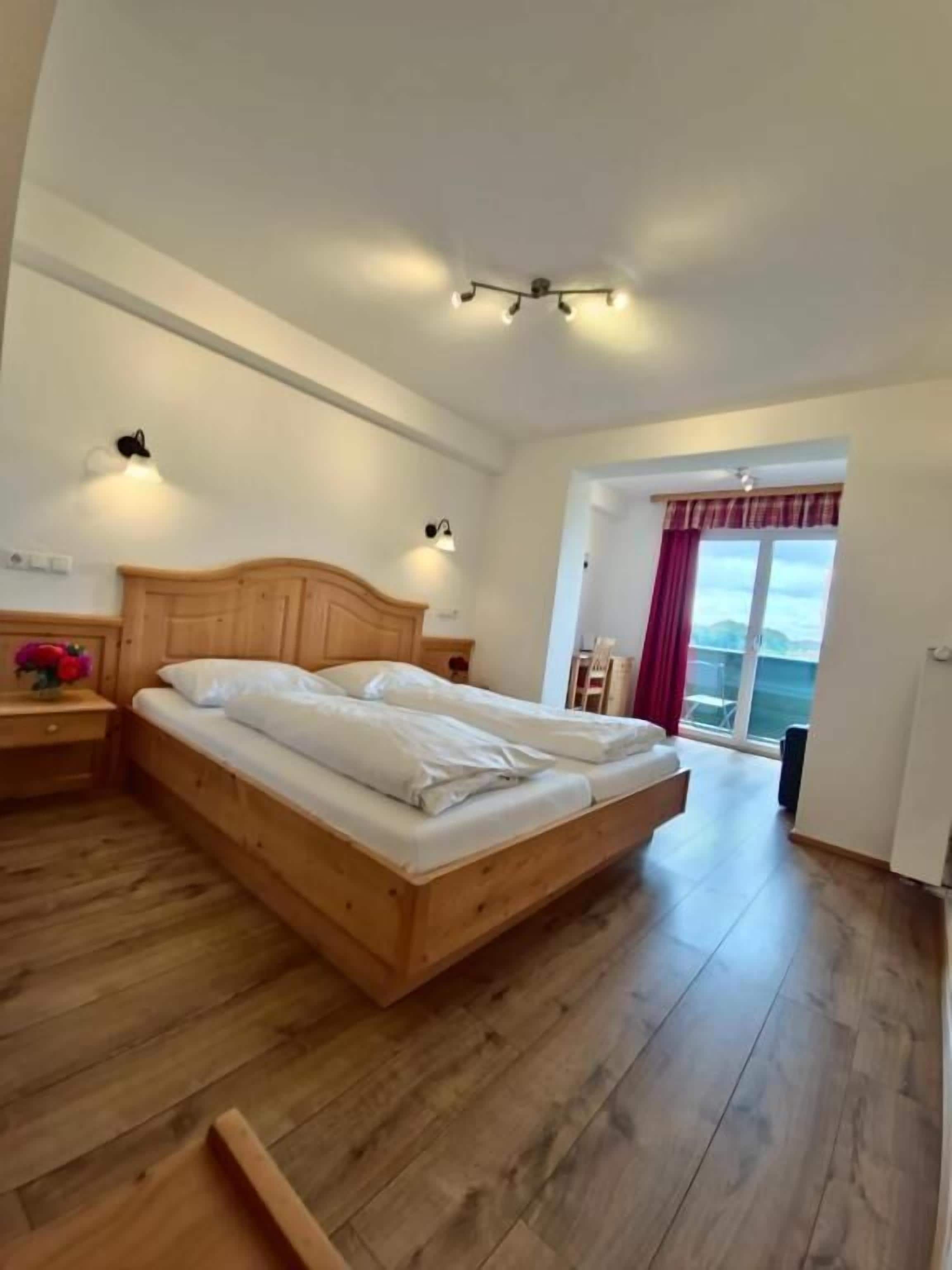 Standard Double Room, Garden View | Free WiFi