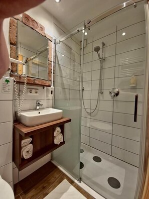 Bathroom - Landgasthof Entenwirt (Tarsdorf)
