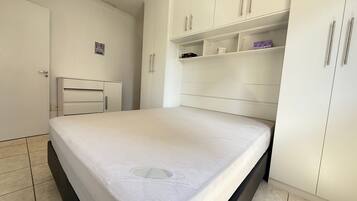 Apartment | Blackout curtains, iron/ironing board, free WiFi