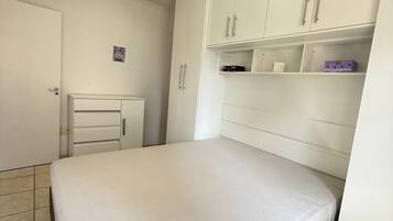 Apartment | Blackout curtains, iron/ironing board, free WiFi