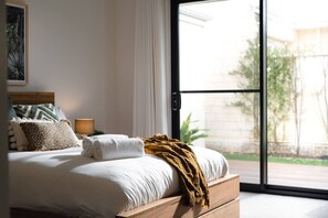 4 bedrooms, iron/ironing board, travel cot, free WiFi