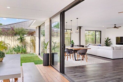 Mainbreak Dunsborough – Stylish Coastal Retreat