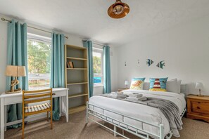 5 chambres, bureau, fer et planche à repasser, Wi-Fi gratuit