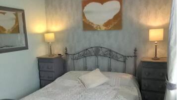 3 bedrooms, iron/ironing board, free WiFi