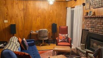 TV connectée, cheminée