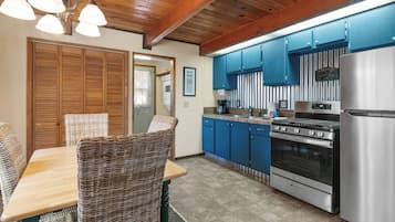 Casa, vistas a la montaña | Cocina privada