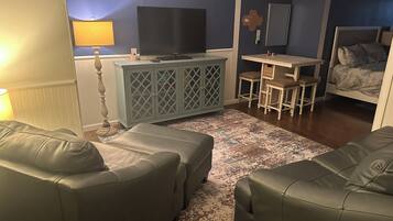 1 chambre, bureau, fer et planche à repasser, Wi-Fi gratuit