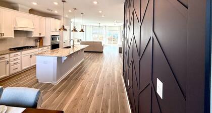 TPV - Palazzo Di Amore - BRAND NEW - Luxury Living