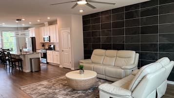 Tv, videospil, bordtennisbord