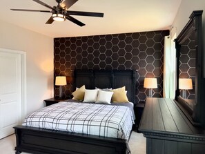 4 bedrooms, desk, iron/ironing board, travel cot