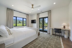5 bedrooms, iron/ironing board, free WiFi, bed sheets