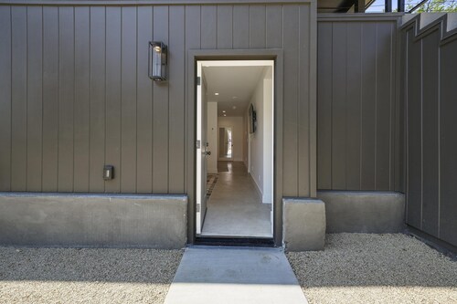 Newly Built 5br/5ba Home Vineyard View Home