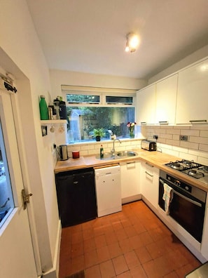 Microwave, oven, stovetop, dishwasher