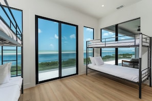 5 bedrooms, travel crib, free WiFi, bed sheets