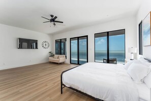 5 chambres, lit parapluie, Wi-Fi gratuit, draps fournis