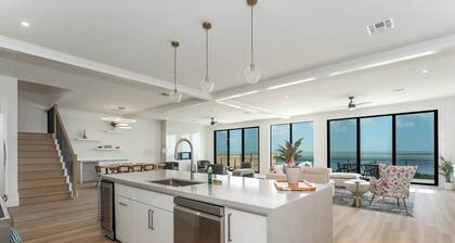 NEW LUXURY 4,000 SF Waterfront Home w/Pool , Sleeps 22