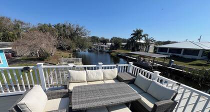Ultimate Dock House w/Boat Parking