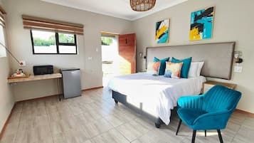 Habitació doble, balcó, vistes al jardí | Escriptori, espai de treball apte per a portàtils i wifi gratuïta